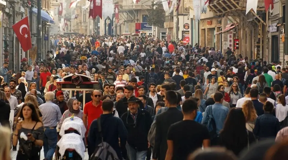 Türkiye'nin Yüzde 49,6'sı Mutlu
