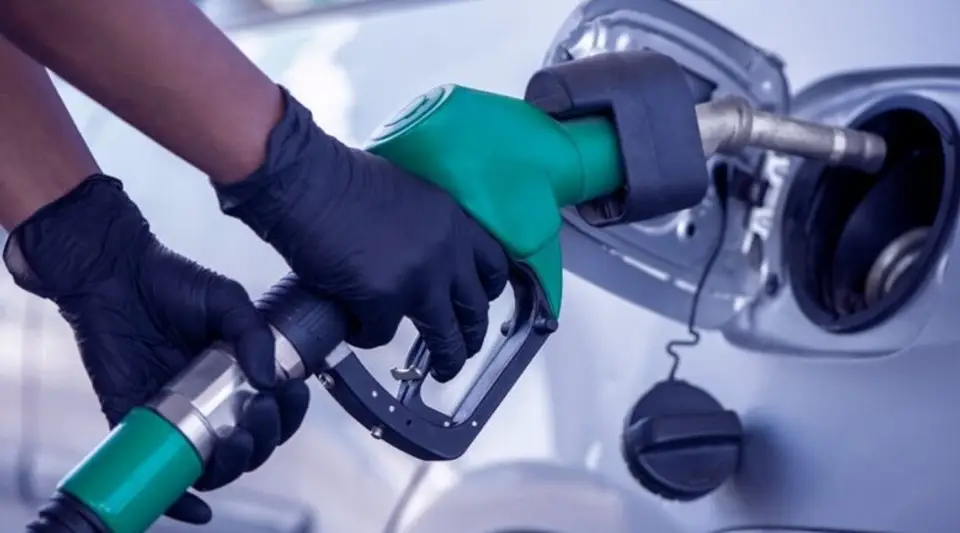 Benzine 1 Lira 15 Kuruş Zam Geliyor: 4 Mart'tan İtibaren Geçerli Olacak