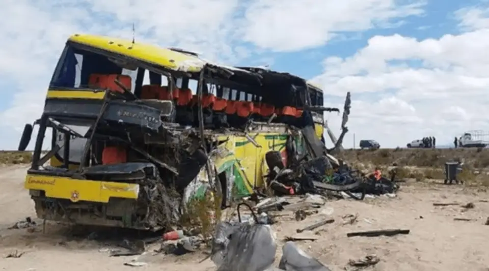 Bolivya'da Otobüs Kazası: 37 Ölü!