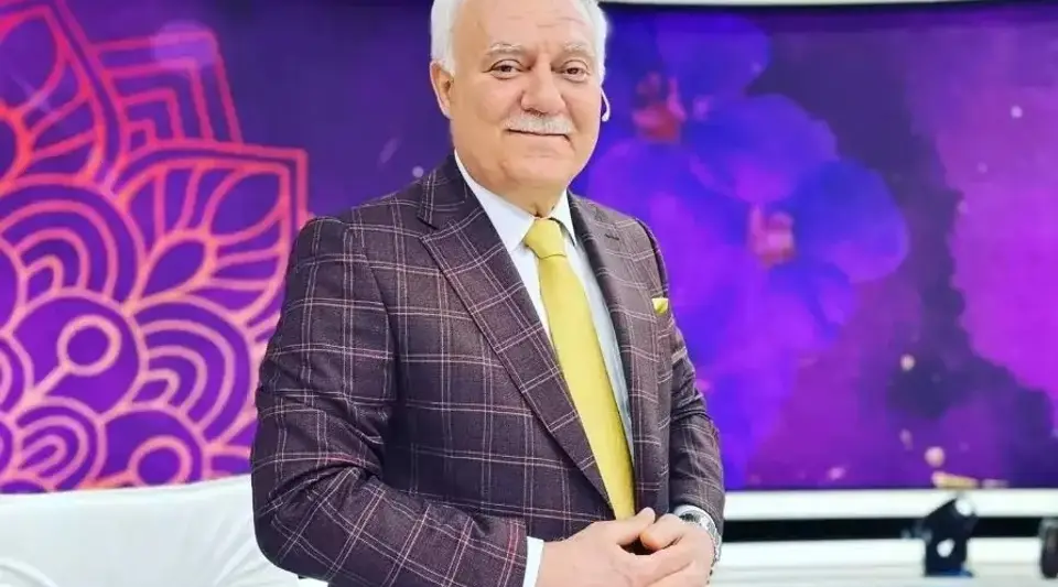 Nihat Hatipoğlu'na Gelen Soru Şaşırttı: "Kaçak Siteden Maç İzlemek Haram mı?"