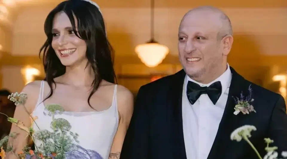 Meriç Aral - Serkan Keskin Çifti Bebek Bekliyor