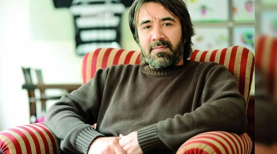 Zeki Demirkubuz: "Zorbalık Bugün Ekrem İmamoğlu'nu Ülkenin Doğal Lideri Yapmıştır"