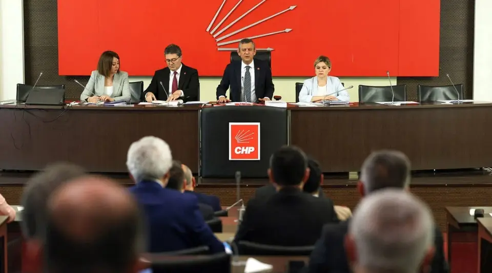 CHP Parti Meclisi, Olağanüstü Kurultay Kararını Onayladı