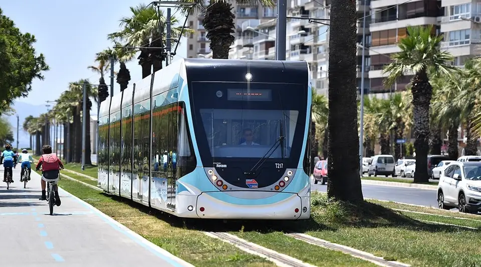 İzmir'de Ulaşıma Zam Geldi