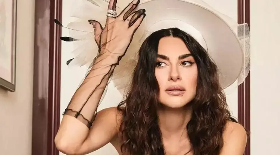 Nesrin Cavadzade Ibiza'da Sezonu Açtı