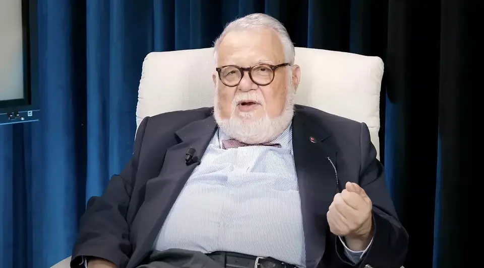 Celal Şengör'den Şaşırtan 'Ölümsüzlük' Açıklaması: Kuru Fasulye-Pilav Detayı Dikkat Çekti