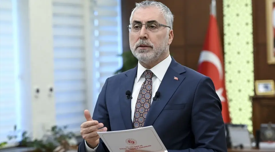 Bakan Işıkhan Rakam Vererek Duyurdu: İŞKUR'dan İlk Çeyrek İstihdam Rekoru!