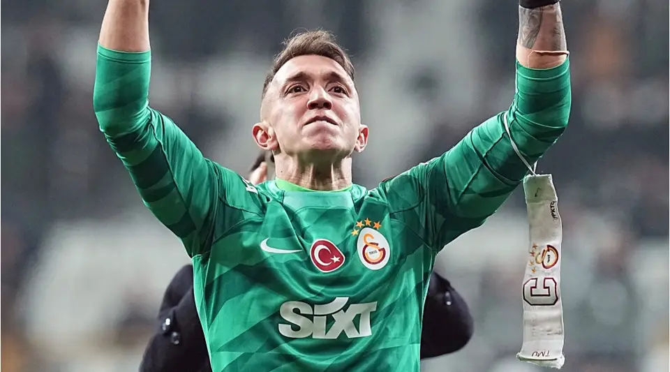 Galatasaray'da Flaş Ayrılık: Muslera Memleketine Dönüyor