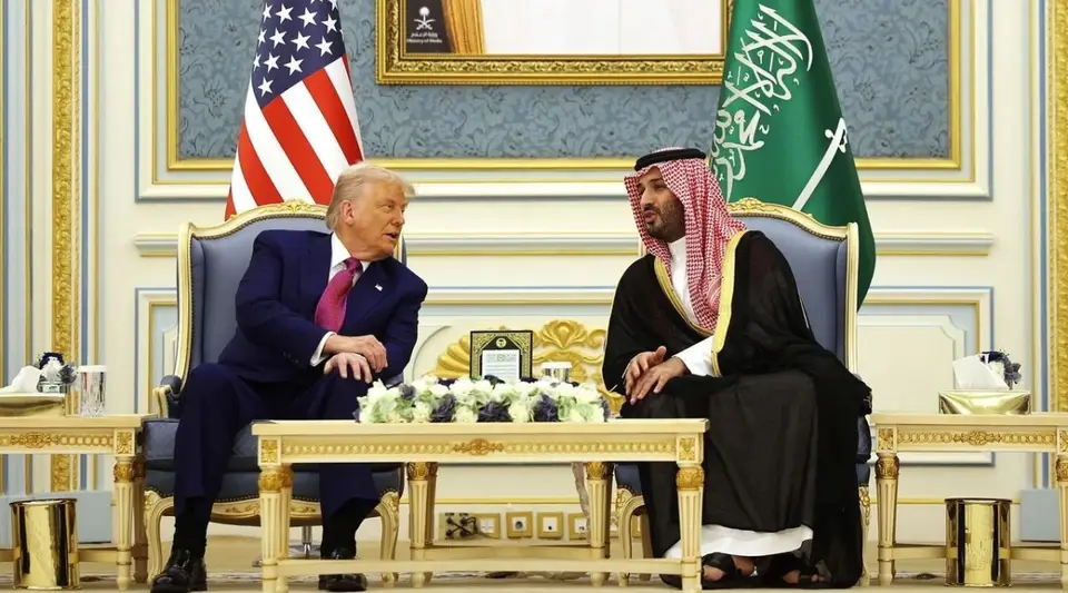 Trump, Suriye Cumhurbaşkanı Şara ile Suudi Arabistan'da Görüştü