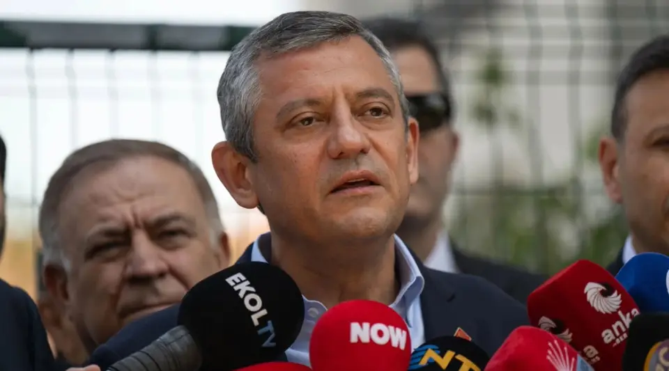 İmamoğlu'nu Ziyaret Eden Özel'den Siyasi Operasyon Çıkışı: "Gördüğümüz Tek Şey Masumiyet"
