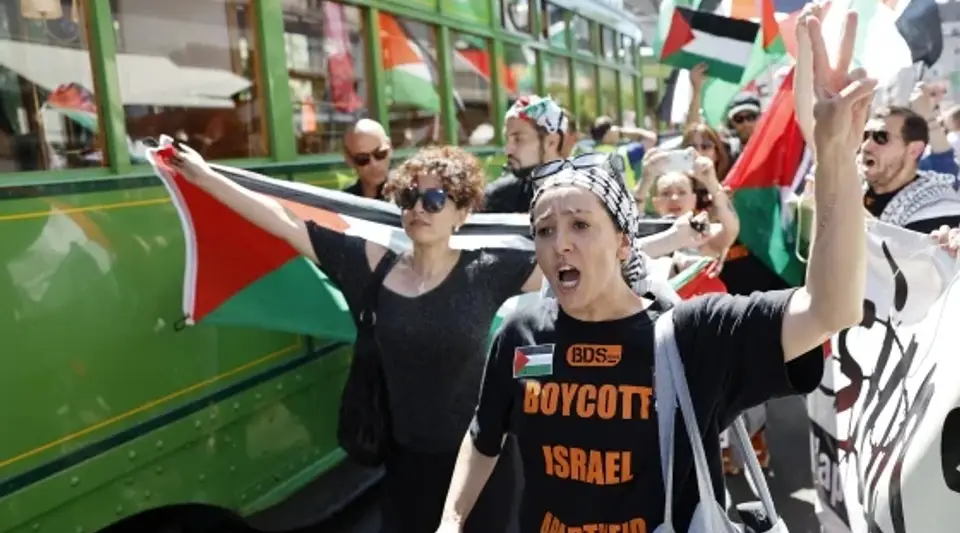 İsviçre'de İsrail'in Eurovision'a Katılması Protesto Ediliyor