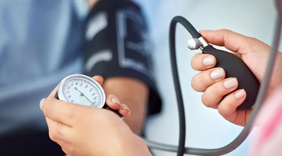 Yüksek Tansiyonu Kontrol Etmenin ve Hipertansiyonu Yönetmenin 6 Yolu