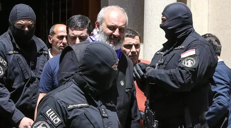 Ermenistan'da Darbe Girişimi Engellendi