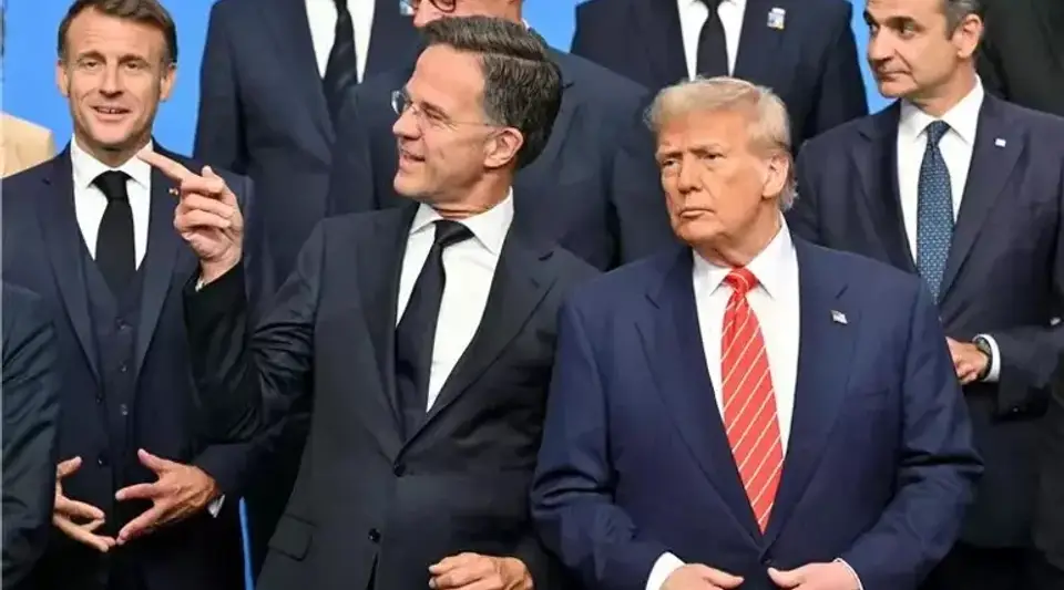 NATO Zirvesi'nde Miçotakis'e Tepki Yağdı: "Yalnız ve Etkisiz"