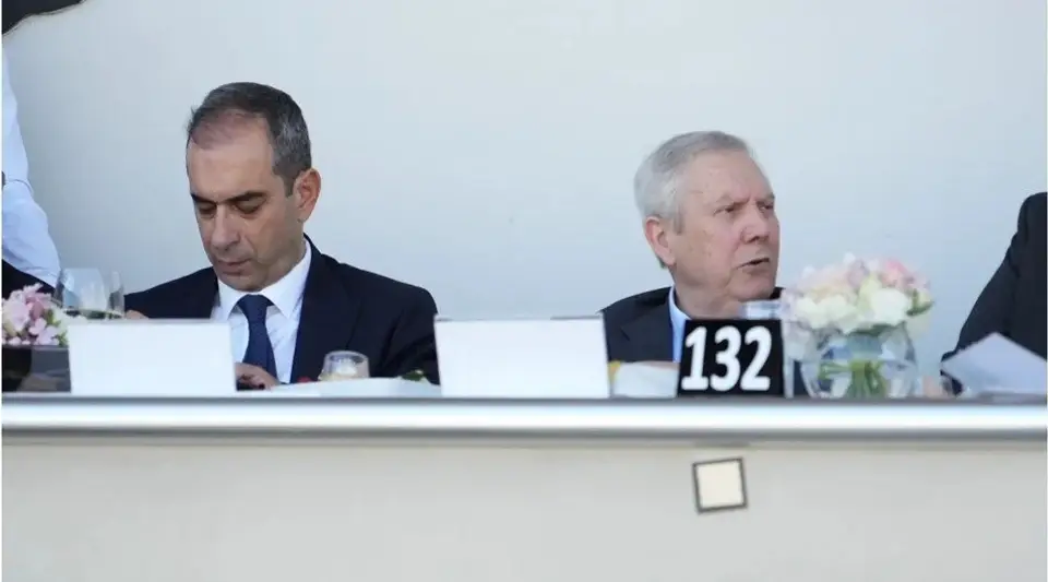 Veliefendi'de 'Aziz Yıldırım' Tezahüratları