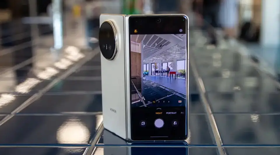 Honor Magic V5 Haftaya Resmiyet Kazanıyor: İşte Türkiye İhtimalli Katlanır Telefonun Özellikleri!