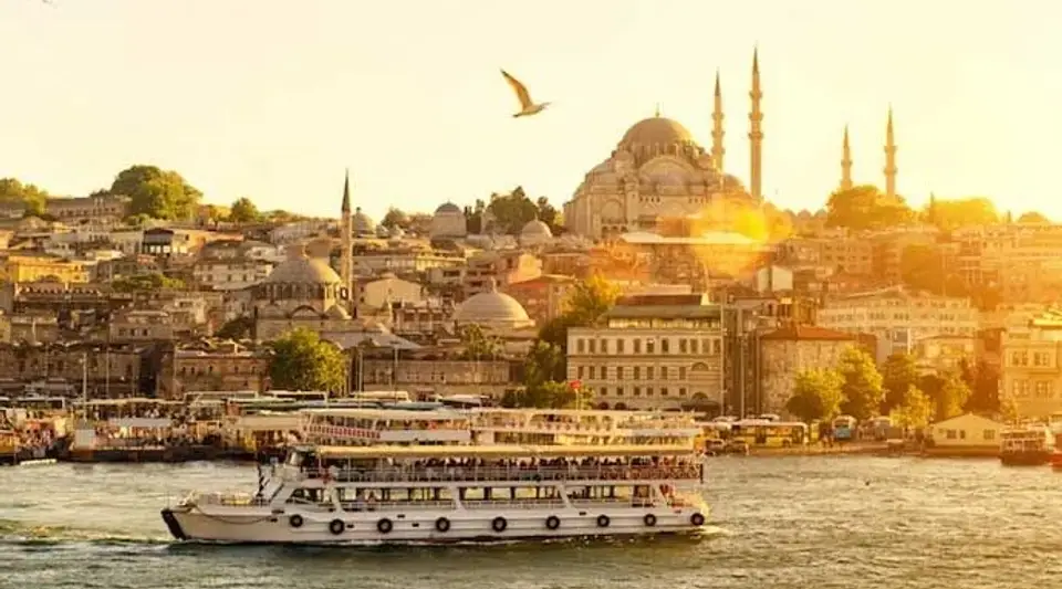 İstanbul'da Termometreler Çıldırdı: Sıcaklık 44 Dereceyi Aştı!