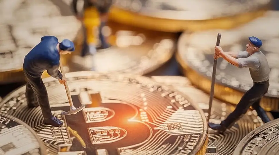 Bitcoin Madenciliği ile Yapay Zeka Veri Merkezleri Arasında Enerji Yarışı