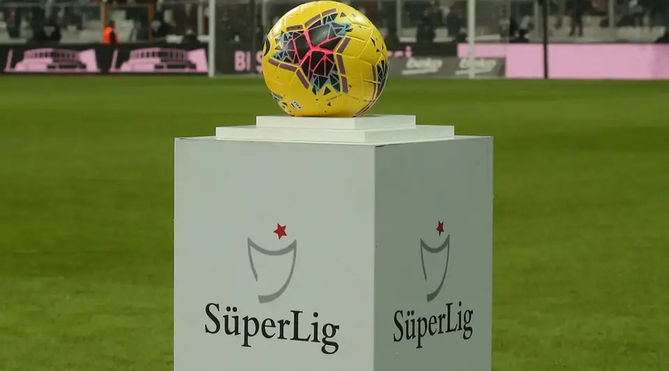 Süper Lig'de İlk Teknik Direktör Ayrılığı