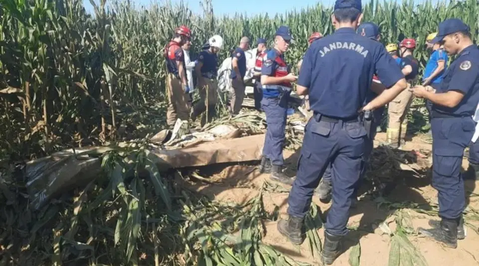 İzmir'de Eğitim Uçağı Düştü! Pilot Berfu Hatipoğlu Hayatını Kaybetti!