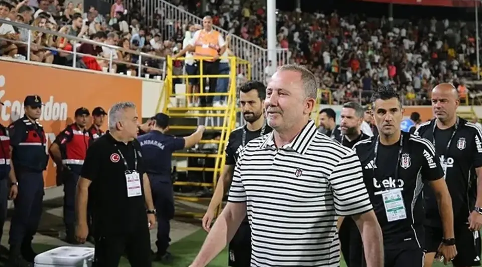 Beşiktaş'a 12 Taze Kan, 25 Veda!