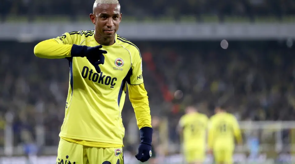 Talisca'dan Aston Villa Maçı Öncesi "Alex de Souza" ve "Tedesco" Mesajları
