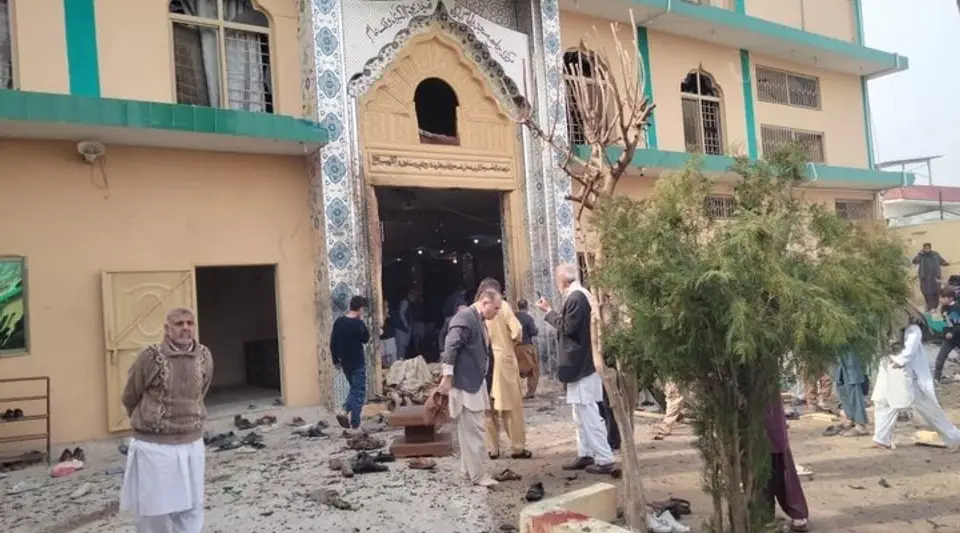 Pakistan'da Cuma Namazında Kanlı Saldırı: 80 Yaralı, En Az 15 Ölü!