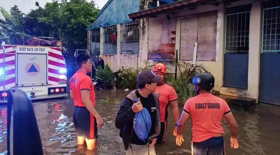 Filipinler'de Tropikal Fırtına: Ölü Sayısı 12'ye Yükseldi!