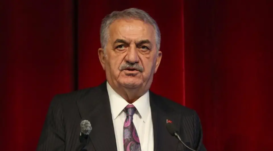 AK Parti'den Yeni Anayasa İçin "Ortak Masa" Stratejisi