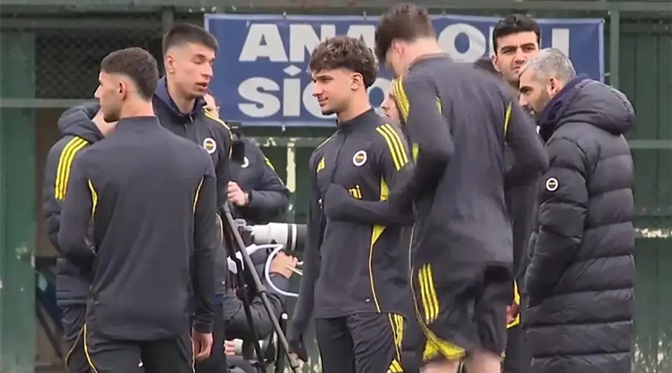 Galatasaray'dan Transfer Edilen Çağrı Balta İlk Kez Fenerbahçe Formasıyla Antrenmana Katıldı
