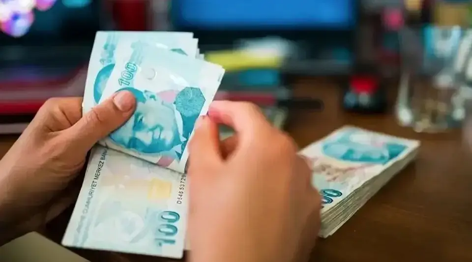 Emekli Promosyonunda "100 Bin TL" Dönemi: Bankalar Yarışta Sınır Tanımıyor!