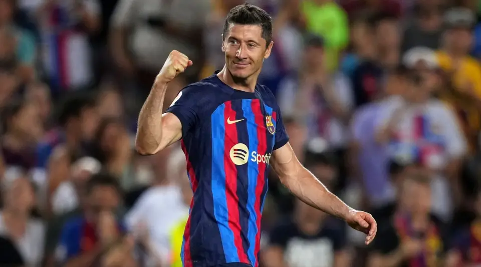 Transferde Devlerin Savaşı: Beşiktaş ve Fenerbahçe Robert Lewandowski'nin Peşinde!