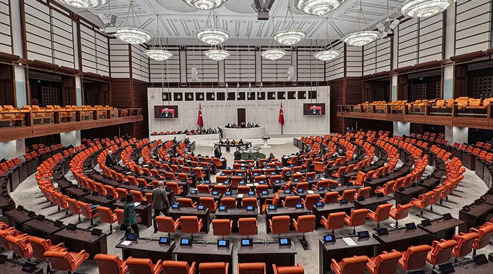 Yeni Torba Yasada Öğrenci Affı ve Borç Yapılandırması Detayları