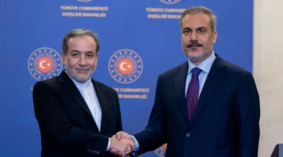 Dışişleri Bakanı Hakan Fidan, İranlı Mevkidaşı Arakçi ile Görüştü