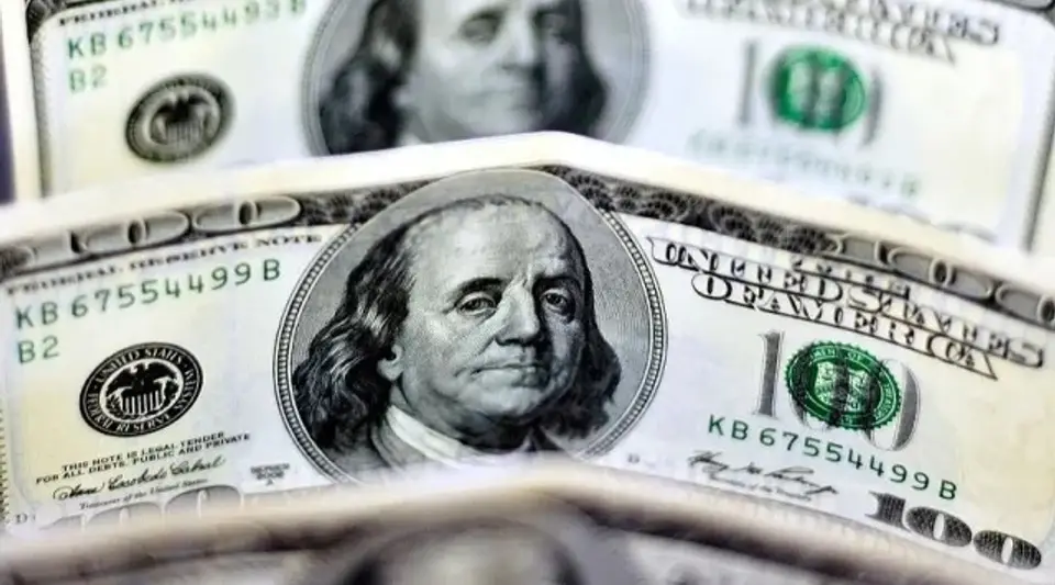 Serbest Piyasada Döviz Güne Hareketli Başladı: Dolar ve Euro Yükselişte