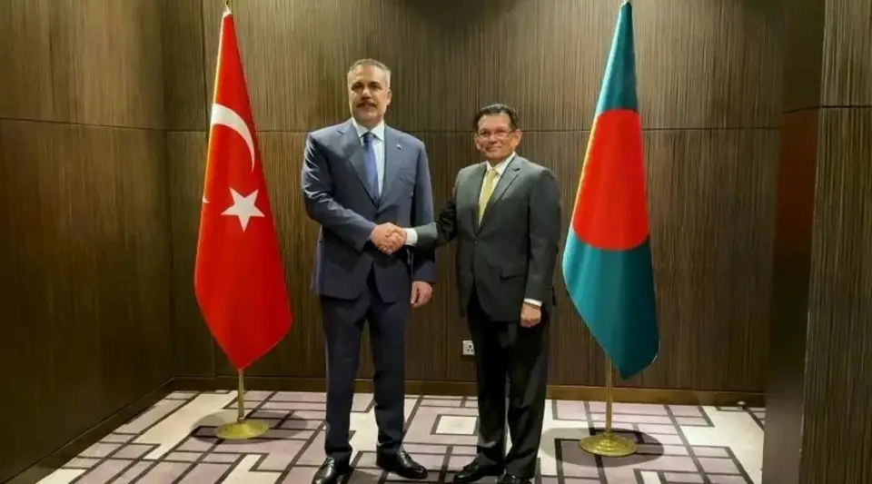 Bakan Fidan Bangladeş'teki Mülteci Kamplarını Ziyaret Etti: "İnsanlık Dramına Sessiz Kalamayız"