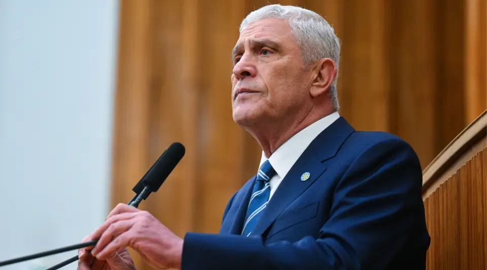 Dervişoğlu'ndan İktidara Sert Eleştiriler
