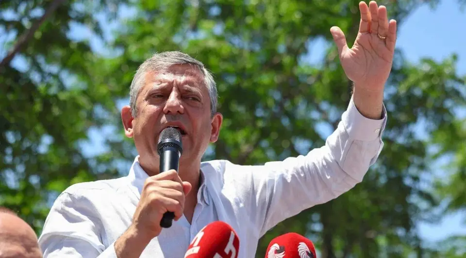 Özgür Özel, Deniz Göktaş'ı Ziyaret Etti