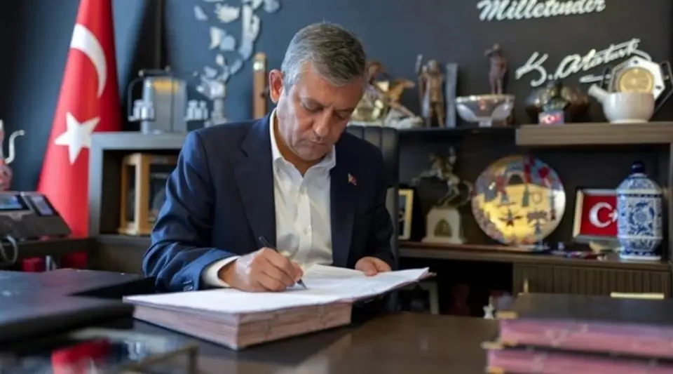 Özgür Özel CHP'den İstifa Etti, "Yeni Parti" Resmen Kuruldu