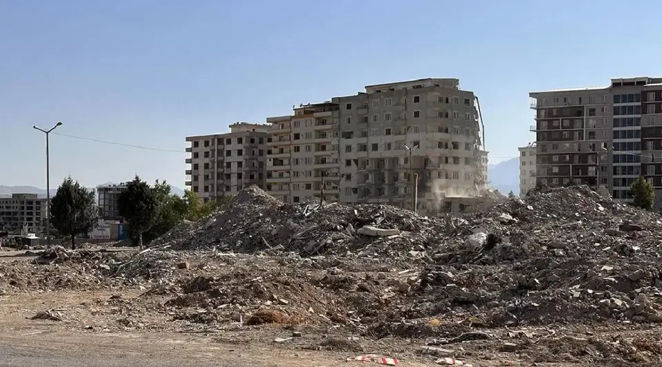 Kahramanmaraş'ta Ebrar Sitesi G Blok Davasında Müteahhide 17 Yıl 4 Ay Hapis!