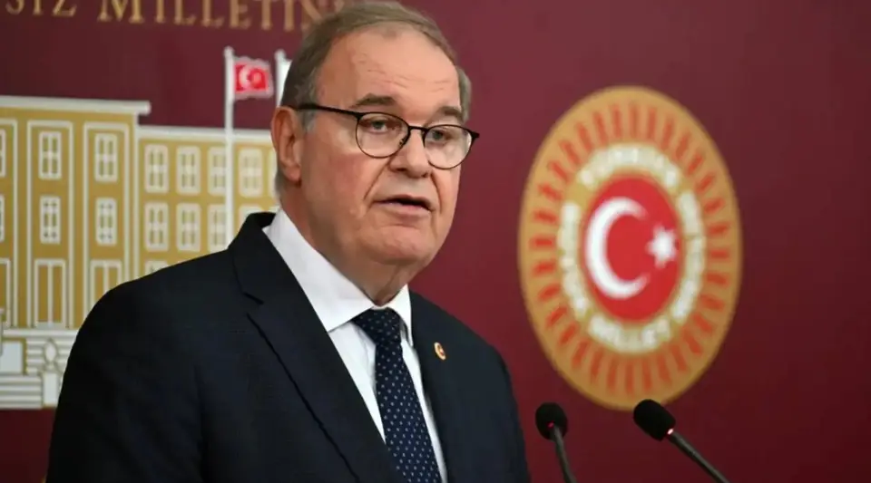 Faik Öztrak, CHP Grup Başkanı Seçildi