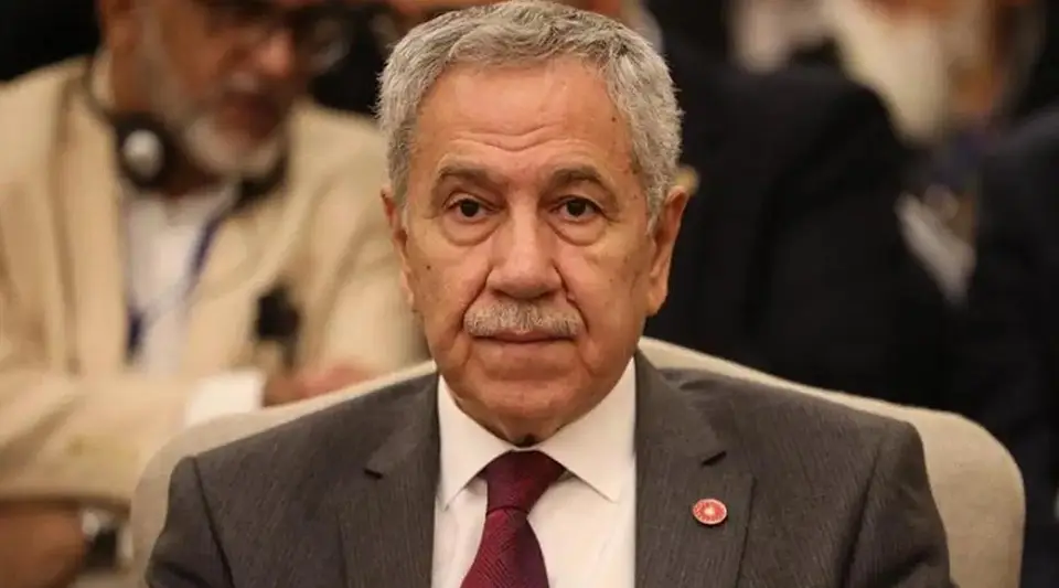 Bülent Arınç'tan AKP'ye 25. yıl uyarısı: Sistemi düzeltin, liyakate önem verin