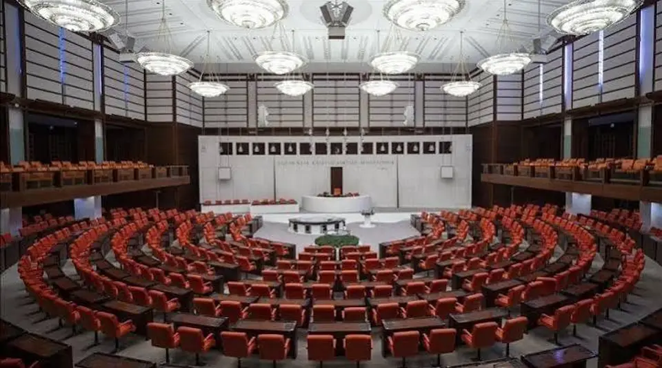 Ev Emekçilerine Tarihi Güvence: 40 Maddelik Dev Kanun Teklifi Meclis'te