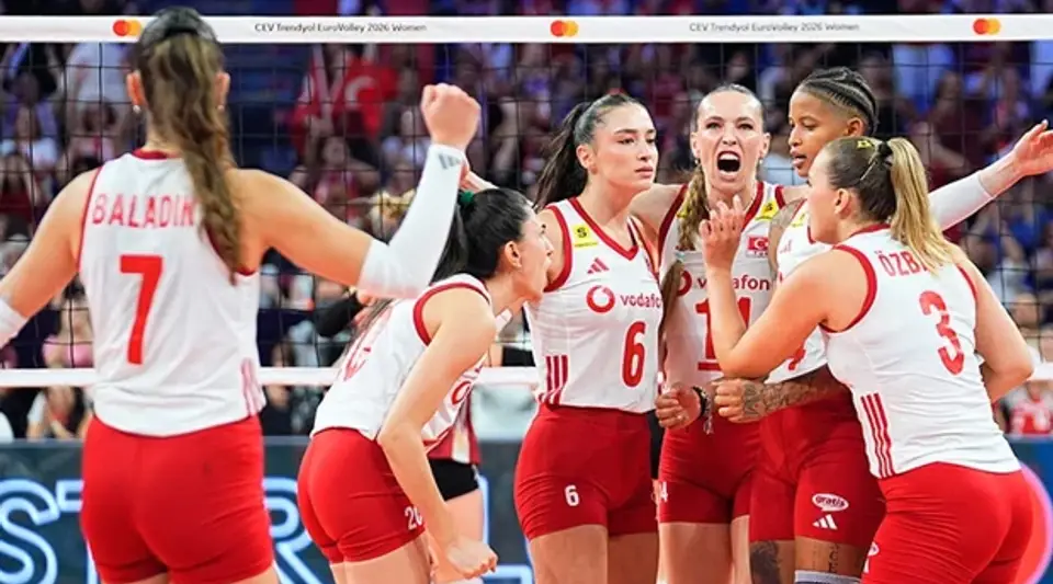 Haydi kızlar final aşkına!