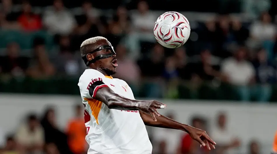 Osimhen Sakatlandı, Galatasaray'ın Şampiyonlar Ligi Kadrosu Değişti! İşte Buruk'un Kriz Planı