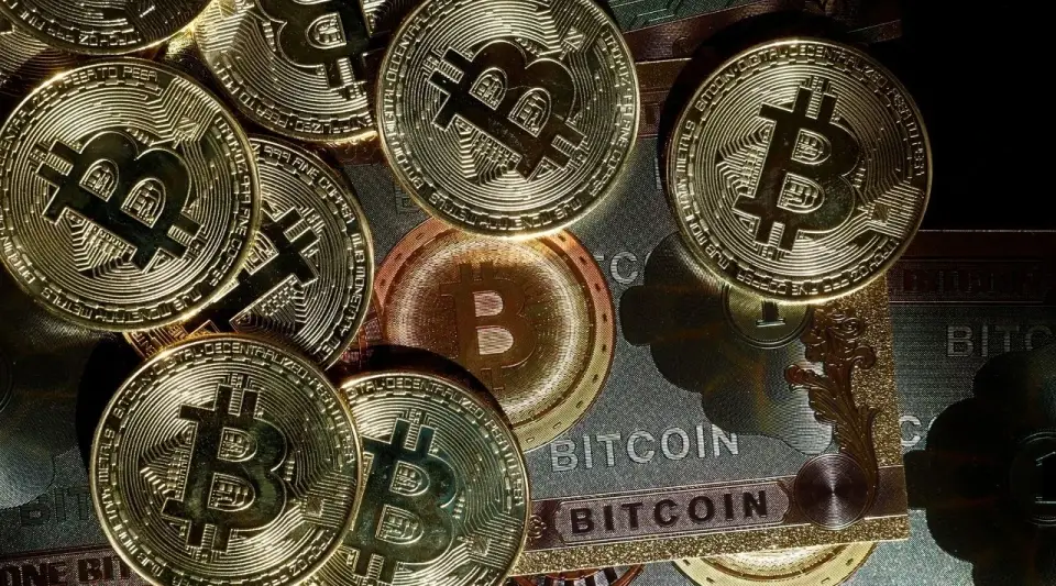 Bitcoin 78.500 doların altına geriledi, golden cross oluştu