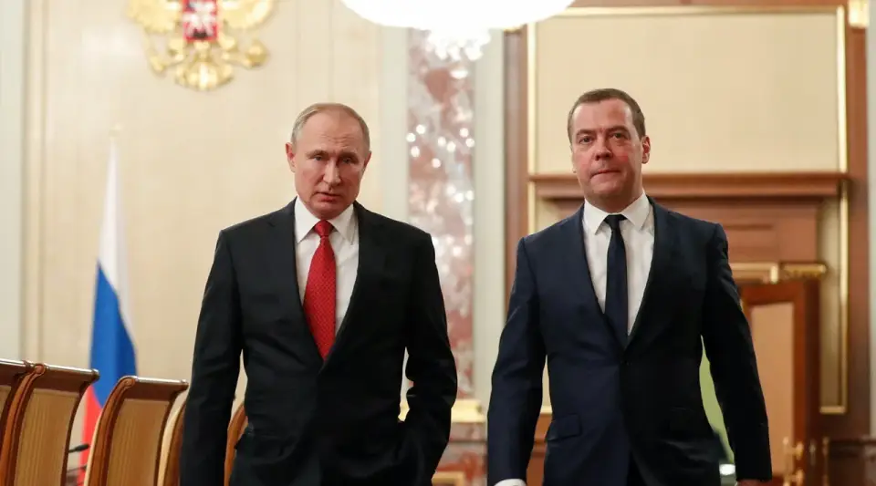 Medvedev: Nükleer destekli saldırı ortak sayılacak