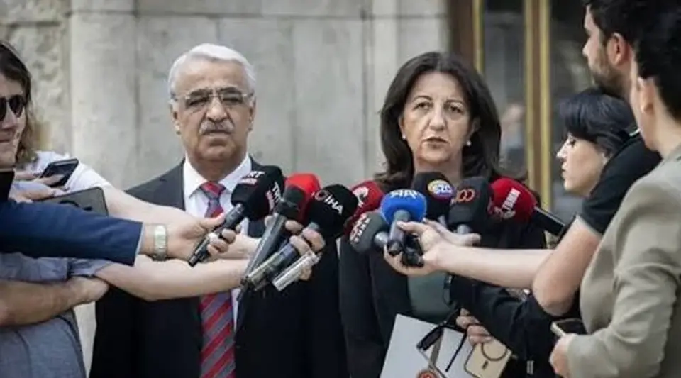 DEM Parti Heyeti Öcalan Görüşmesi Sonrası İmralı'dan Ayrıldı