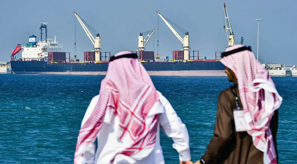 Suudi Arabistan ana petrol boru hattını kapattı