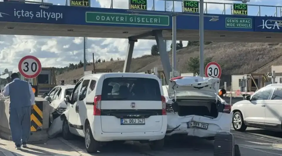 Kuzey Marmara Otoyolu'nda Zincirleme Kaza: 2 Yaralı